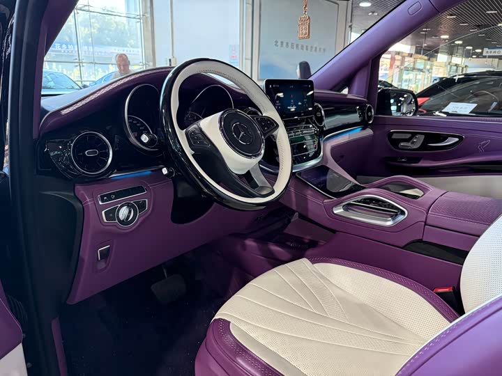 Фото 5 - Mercedes-Benz V-Class