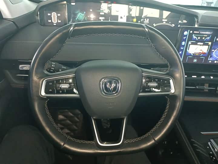 Фото 11 - Changan UNI-K