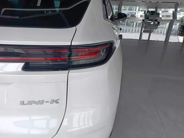 Фото 8 - Changan UNI-K
