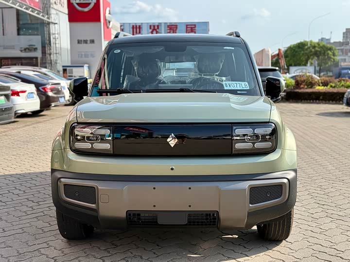 Фото 2 - Baojun Yep Plus