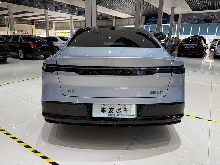 Фото 11 - Nissan N7