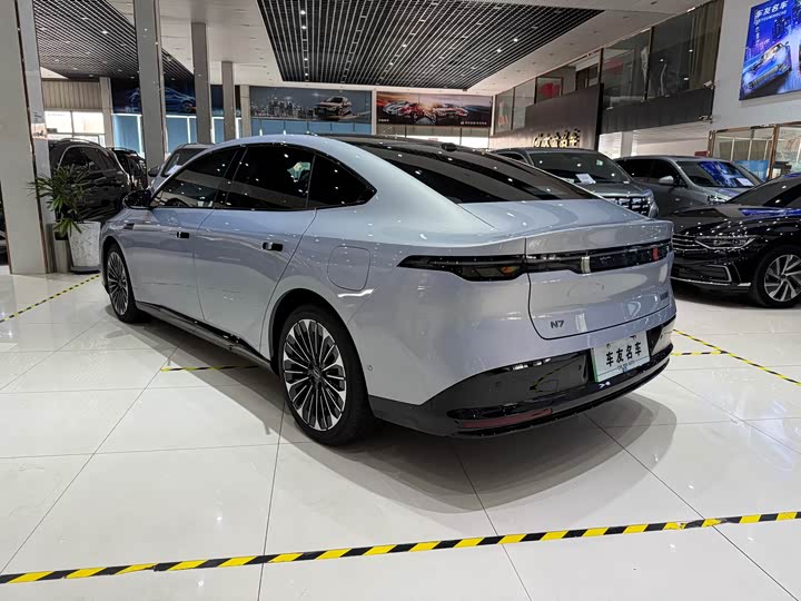 Фото 12 - Nissan N7