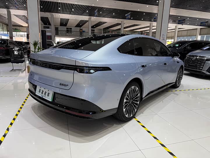 Фото 13 - Nissan N7