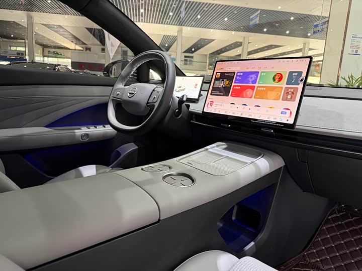 Фото 14 - Nissan N7