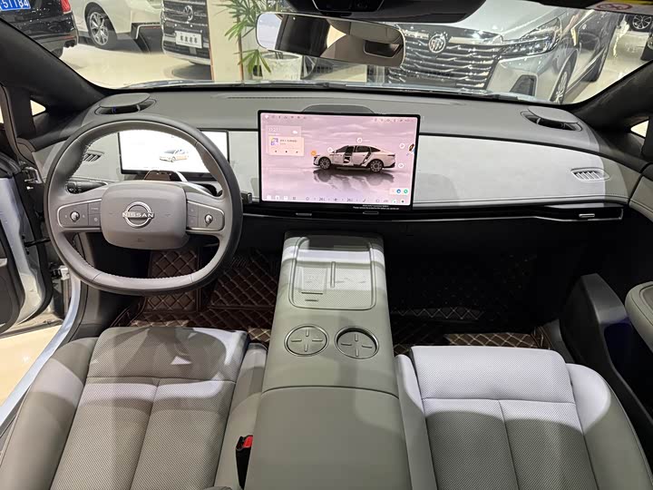 Фото 8 - Nissan N7