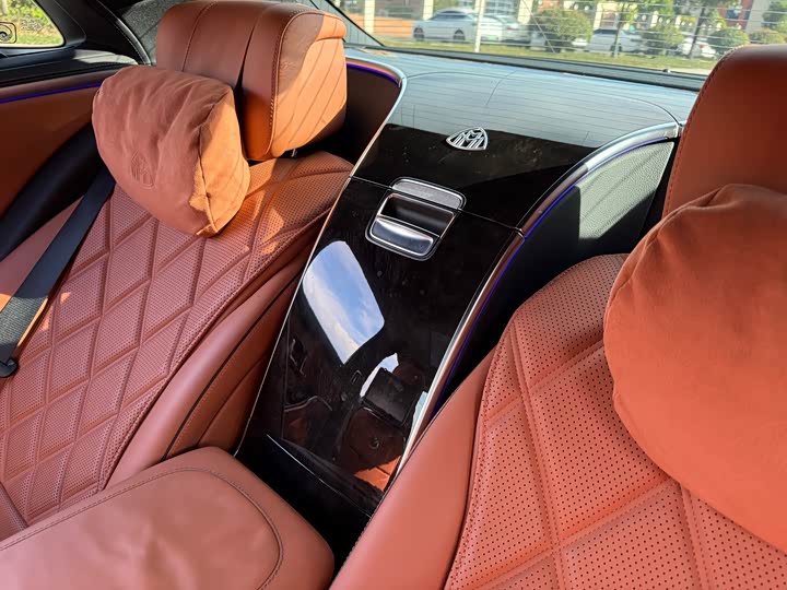 Фото 12 - Mercedes-Benz Maybach S-Class