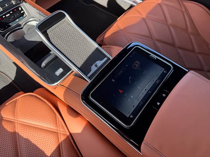 Фото 20 - Mercedes-Benz Maybach S-Class