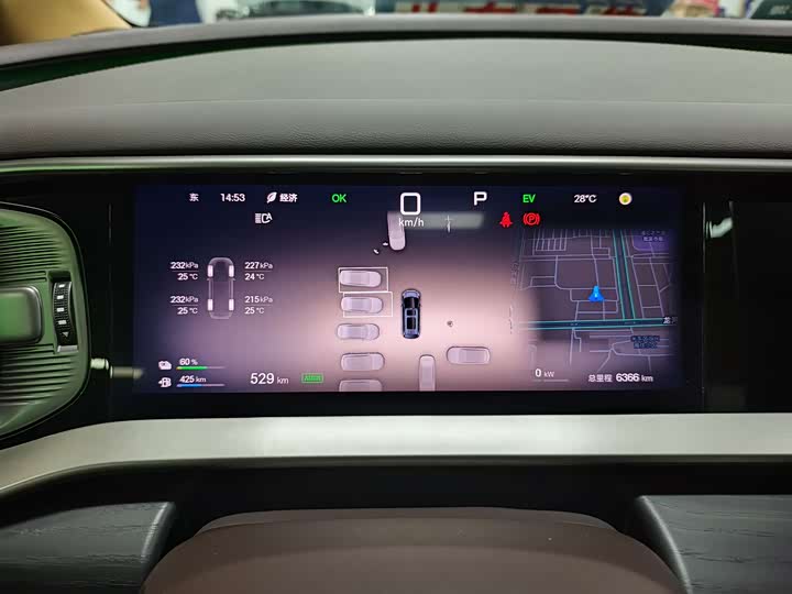 Фото 11 - Denza D9