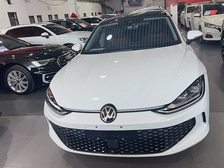 Фото 14 - Volkswagen Lamando L