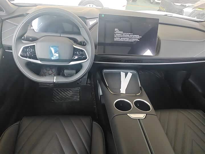 Фото 10 - Changan Deepal SL03