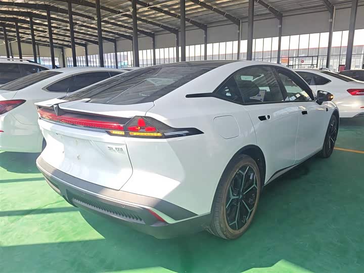 Фото 7 - Changan Deepal SL03