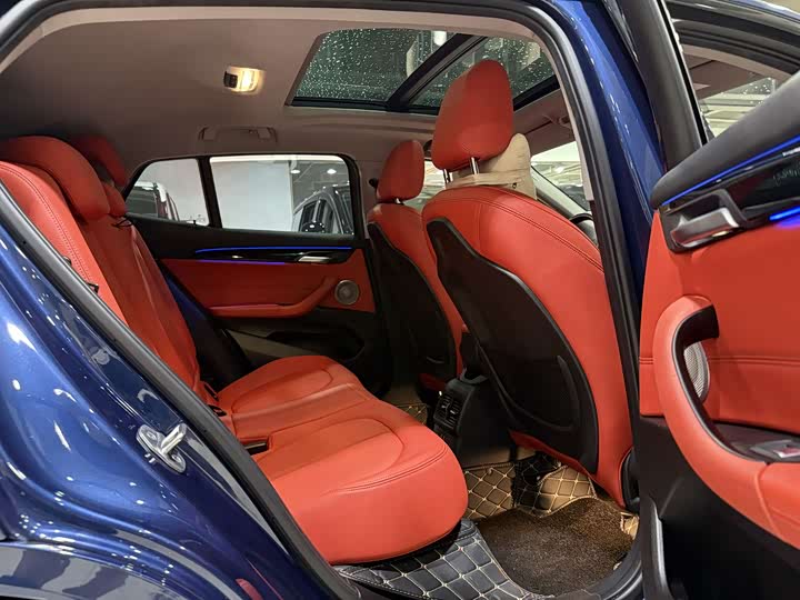 Фото 11 - BMW X2