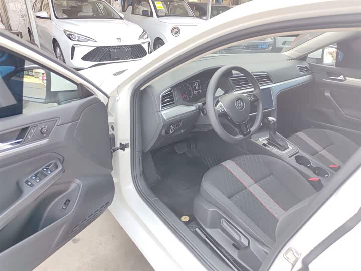 Фото 10 - Volkswagen Lamando L