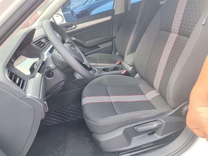 Фото 12 - Volkswagen Lamando L