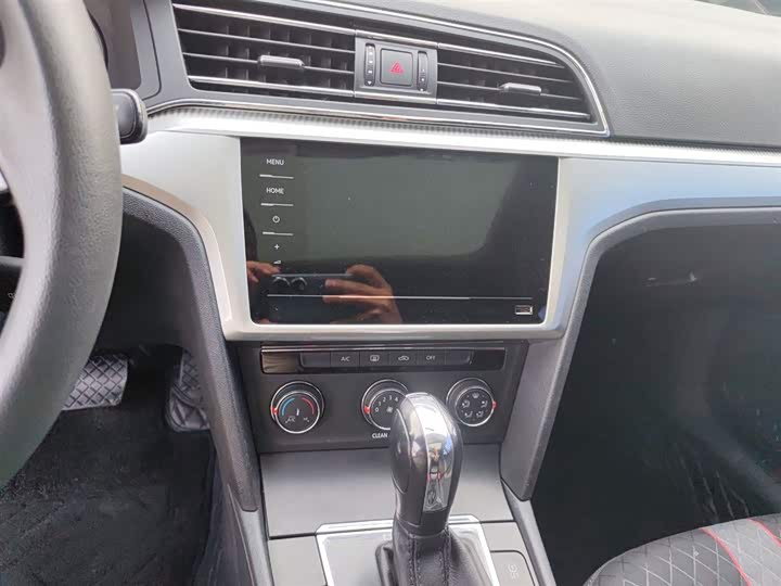 Фото 14 - Volkswagen Lamando L