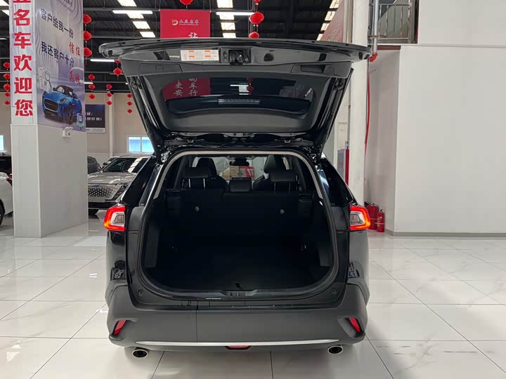 Фото 17 - Toyota Wildlander