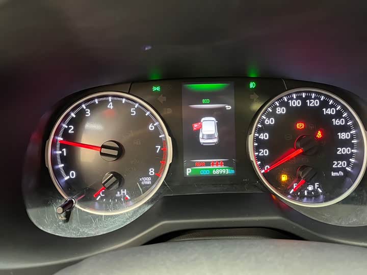 Фото 20 - Toyota Wildlander