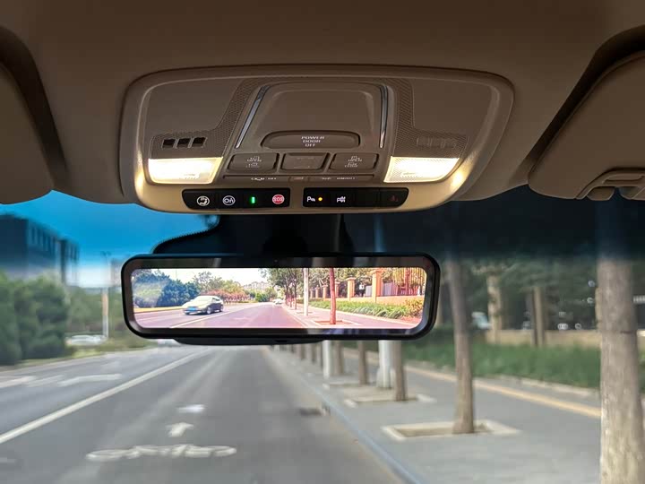 Фото 13 - Buick GL8 ES