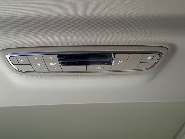 Фото 14 - Buick GL8 ES