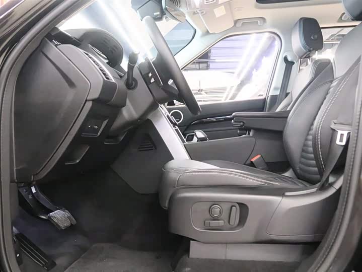 Фото 15 - Land Rover Discovery