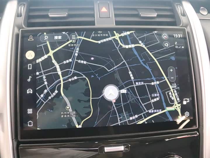 Фото 9 - Land Rover Discovery