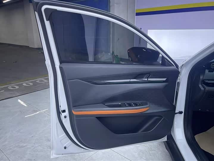 Фото 7 - Changan UNI-V