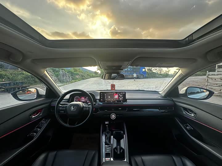 Фото 5 - Honda Inspire