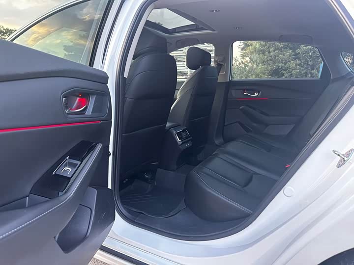 Фото 6 - Honda Inspire