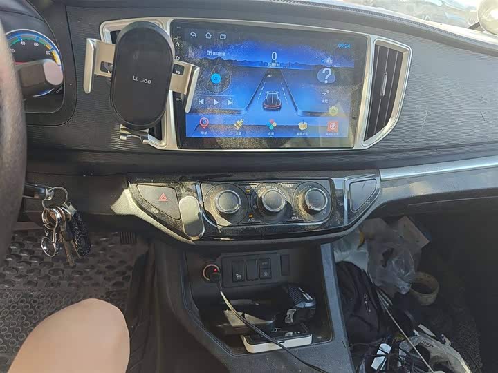 Фото 6 - Dongfeng Forthing Lingzhi M5 EV