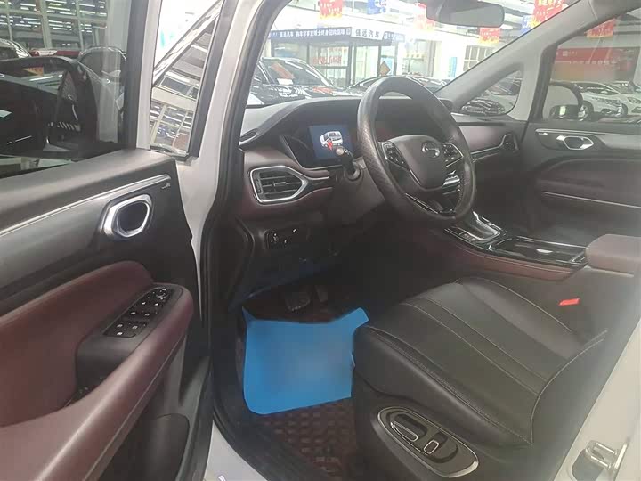 Фото 10 - GAC Trumpchi M6