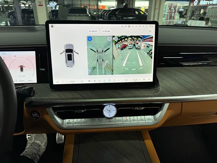 Фото 13 - Tank 500 Hybrid