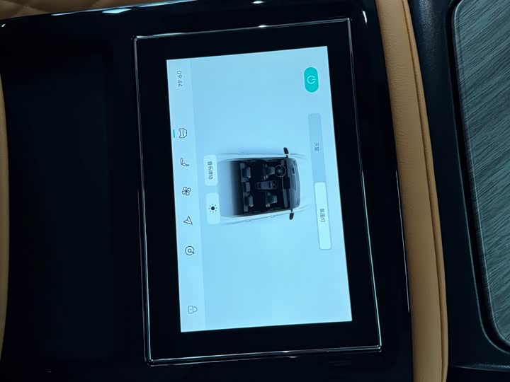 Фото 18 - Tank 500 Hybrid