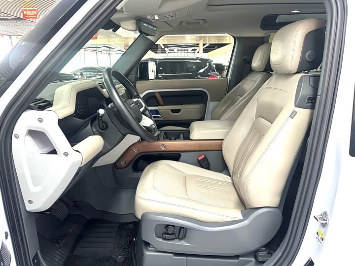 Фото 10 - Land Rover Defender