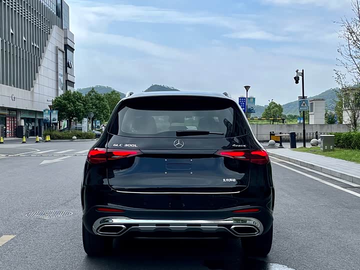 Фото 12 - Mercedes-Benz GLC-Class