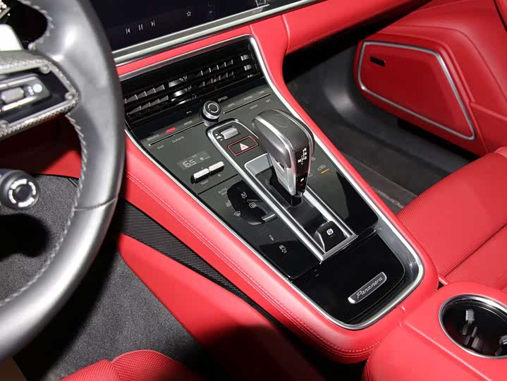 Фото 15 - Porsche Panamera