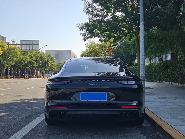 Фото 5 - Porsche Panamera