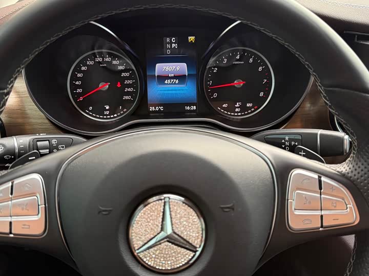 Фото 14 - Mercedes-Benz V-Class