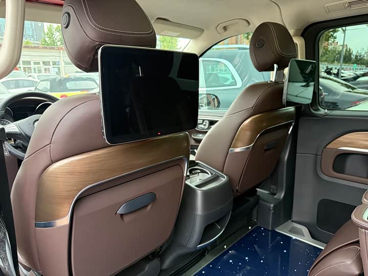 Фото 6 - Mercedes-Benz V-Class