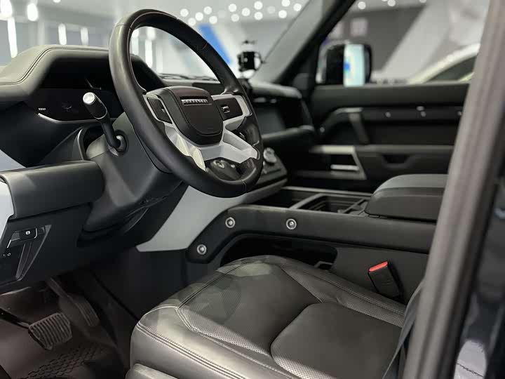 Фото 4 - Land Rover Defender