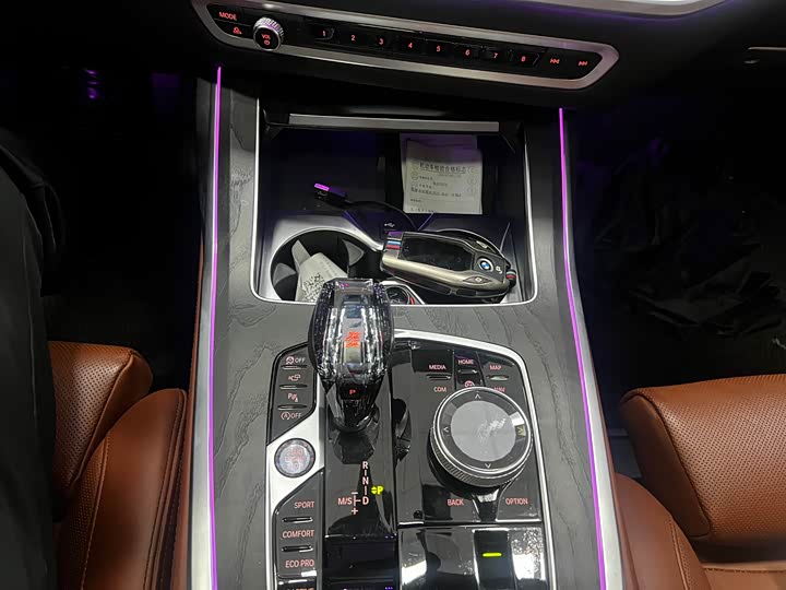 Фото 10 - BMW X7