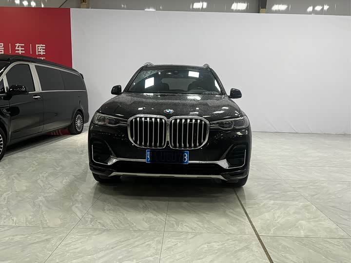 Фото 2 - BMW X7