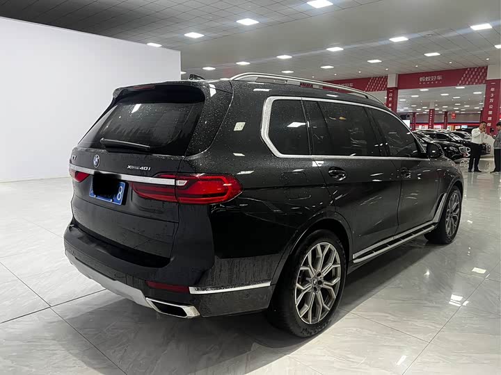 Фото 5 - BMW X7