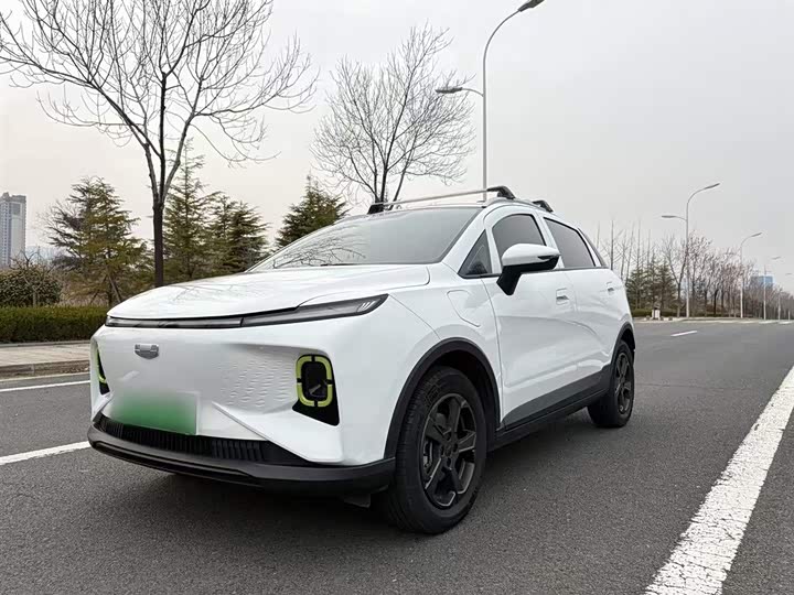 Фото 2 - Geely Geometry E Firefly