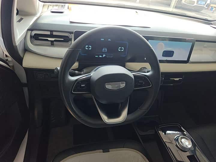 Фото 3 - Geely Geometry E Firefly