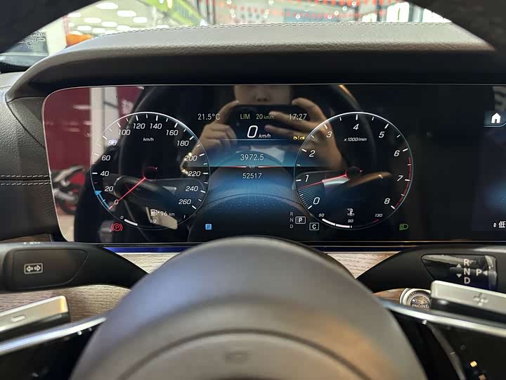 Фото 9 - Mercedes-Benz E-Class