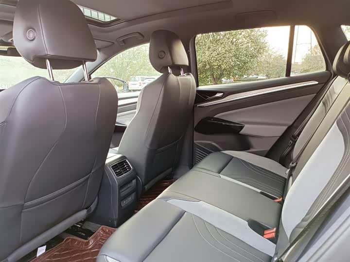 Фото 7 - Volkswagen ID.4 Crozz