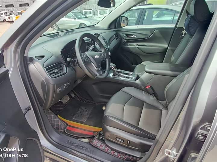 Фото 3 - Chevrolet Equinox