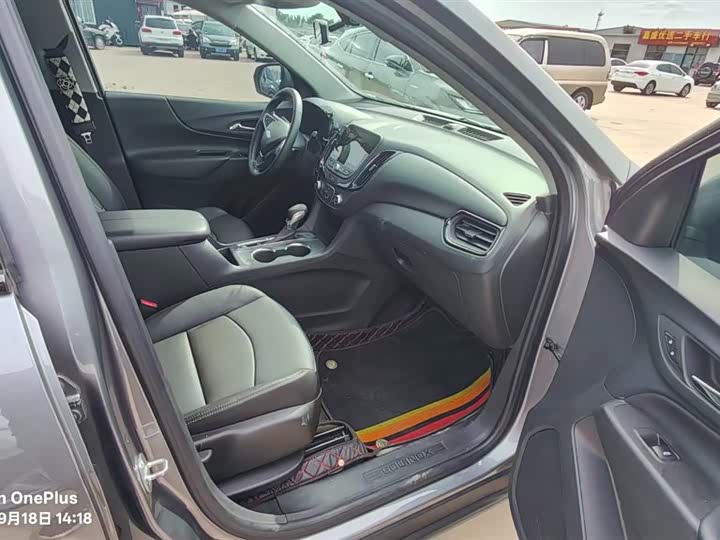 Фото 6 - Chevrolet Equinox