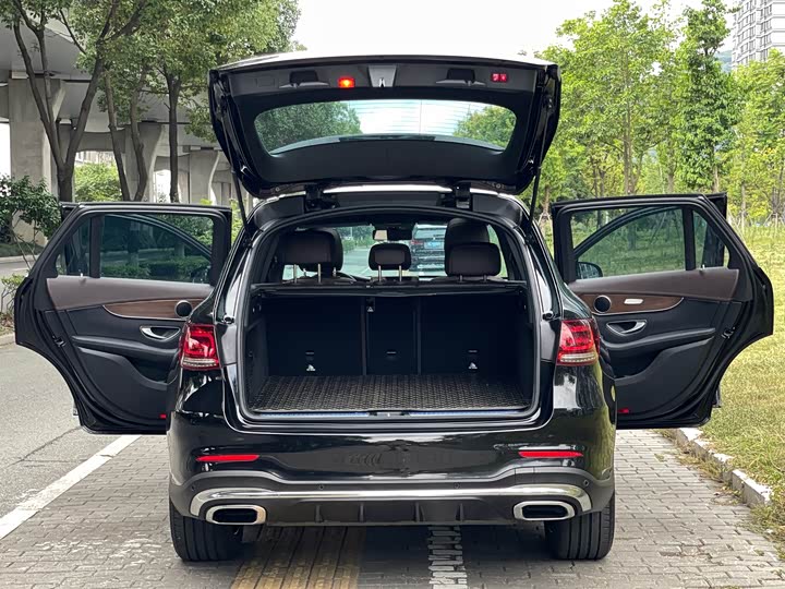 Фото 13 - Mercedes-Benz GLC-Class