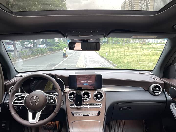 Фото 9 - Mercedes-Benz GLC-Class